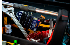 Swiss Piranha Dyneema RopeFish Tent Cord 20 M X 2 Mm Rosso